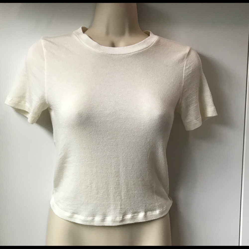 Alice & Olivia Short Cream Colored Fitted Top